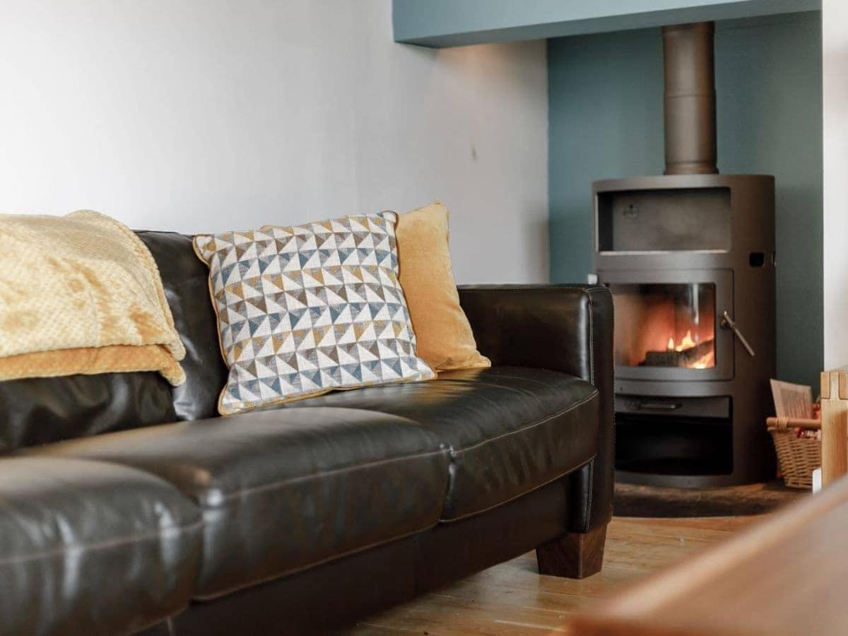 Cotswolds Lakehouse, With Hot Tub & Spa Access, Lower Mill Estate Somerford Keynes Ngoại thất bức ảnh